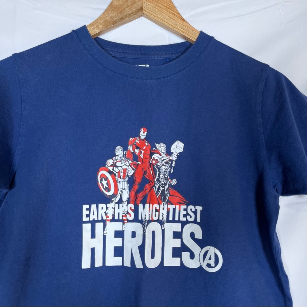 Uniqlo X Marvel Kids Tee Shirt Size 13 Blue Short Sleeve - Picture 2 of 5